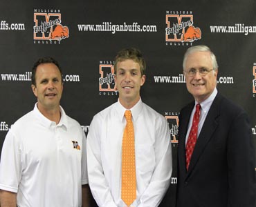 Head Coach Ryan Reynolds